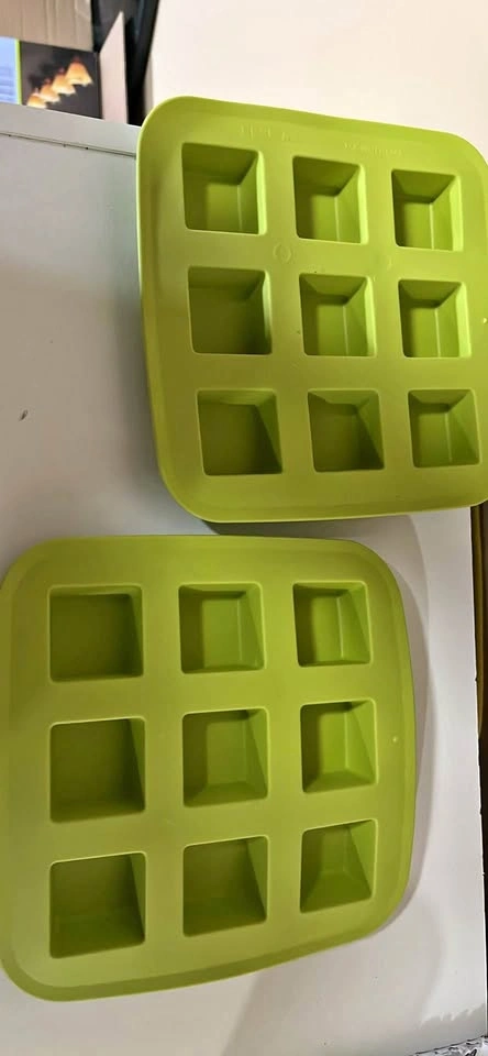 2 IKEA Green Silicone Ice Cube Trays