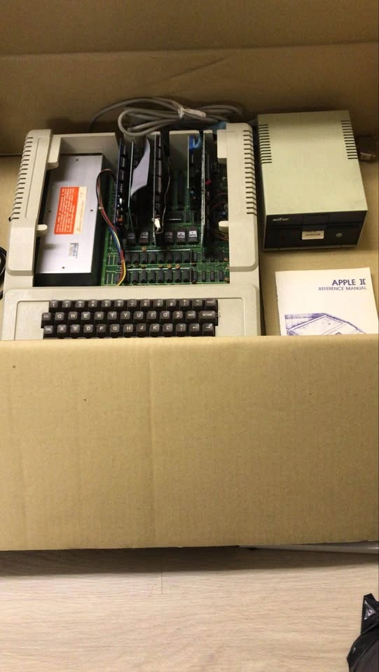 Vintage Apple II Computer with Mitac Disk Drive and Manual - photo 4