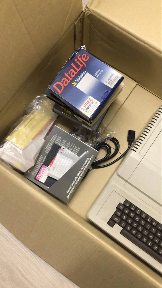 Vintage Apple II Computer with Mitac Disk Drive and Manual - photo 5