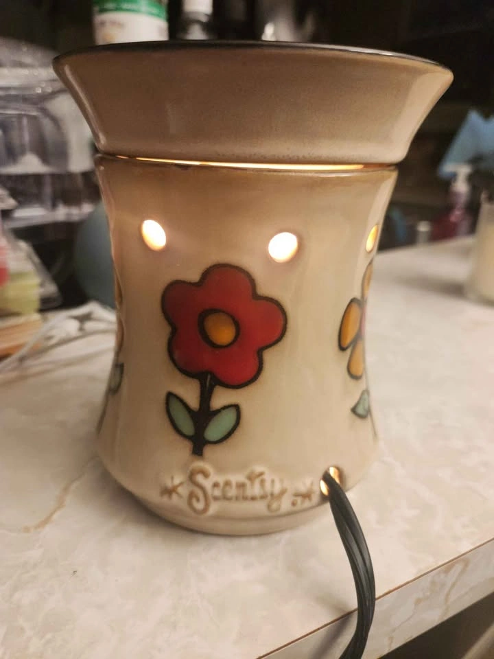 Scentsy Electric Wax Warmer Floral Design - photo 2