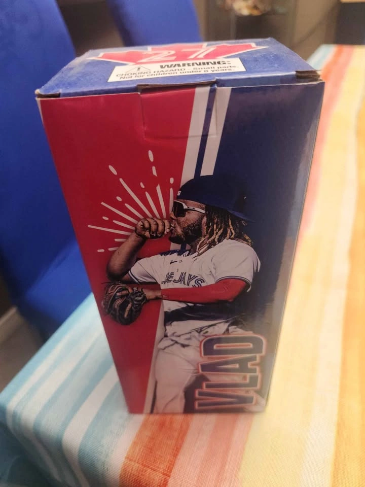 Victory Vlad Blue Jays Bobblehead - photo 3