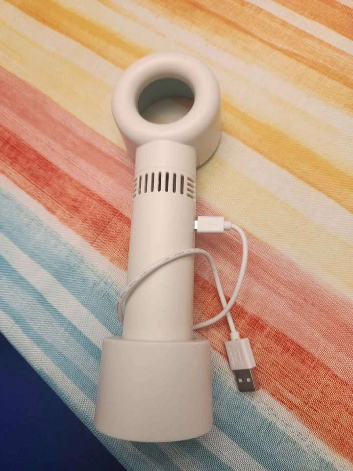 Merkury Bladeless Portable USB Fan - photo 2