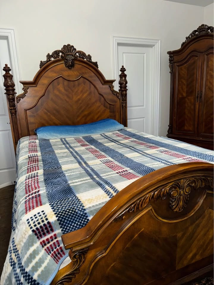 6 Piece Furniture Bedroom Set - photo 4