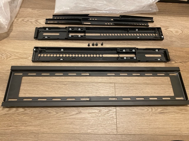 Universal Heavy-Duty TV Wall Mount - Fits 32"-75"+