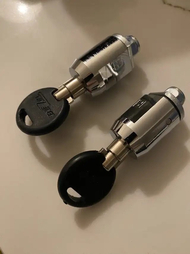 Public Storage Heavy-Duty Locker Locks w/ Keys
