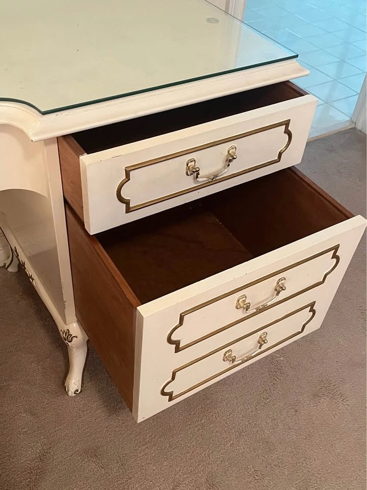Vintage French Provincial Vanity with Mirror and Chair - photo 3