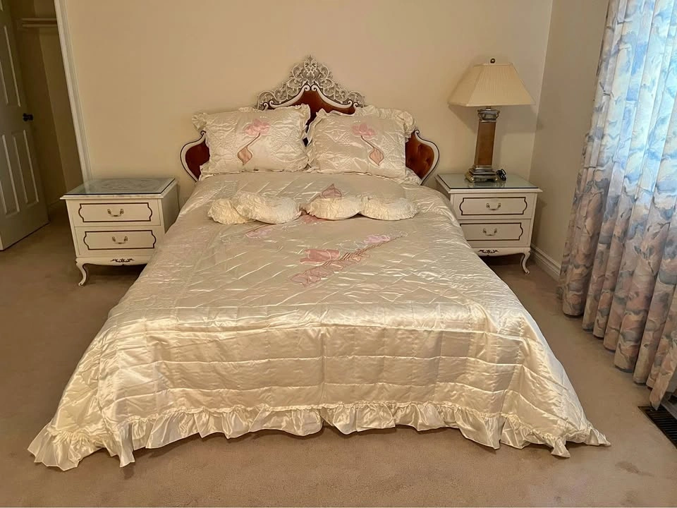 Vintage French Provincial Bedroom Set with Nightstands