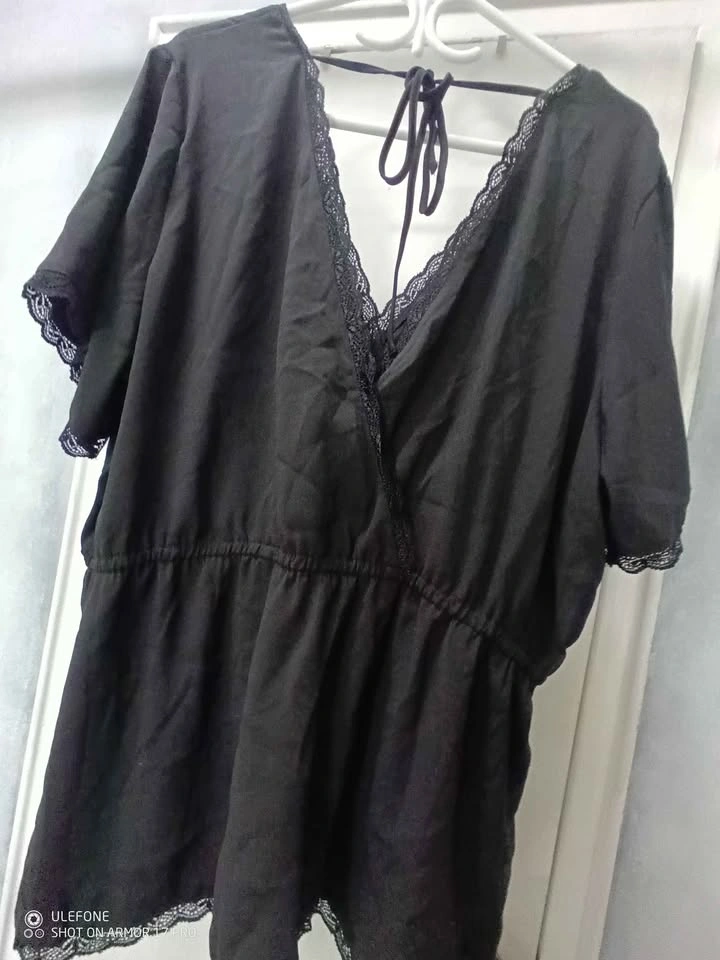 Black Silk-like Wrap Top with Lace Trim - New - photo 3