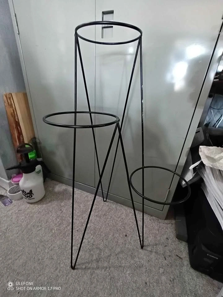 Black Metal 3-Tier Plant Stand
