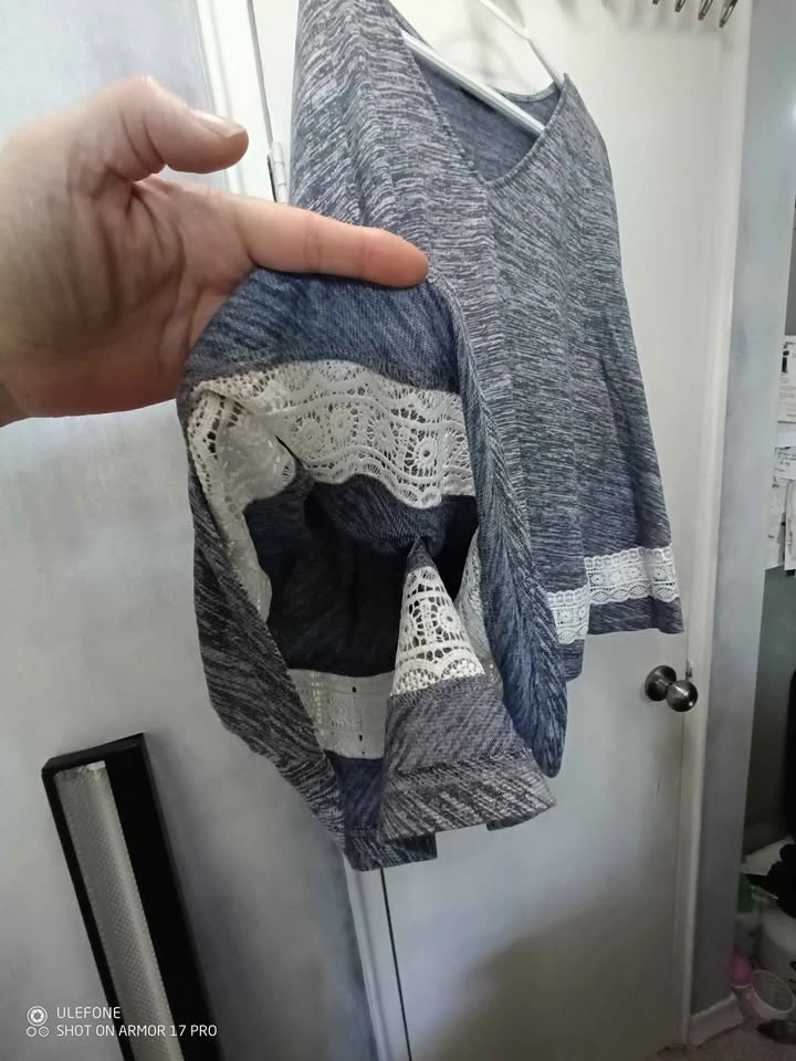 Grey V-Neck Top with White Lace Trim - photo 3