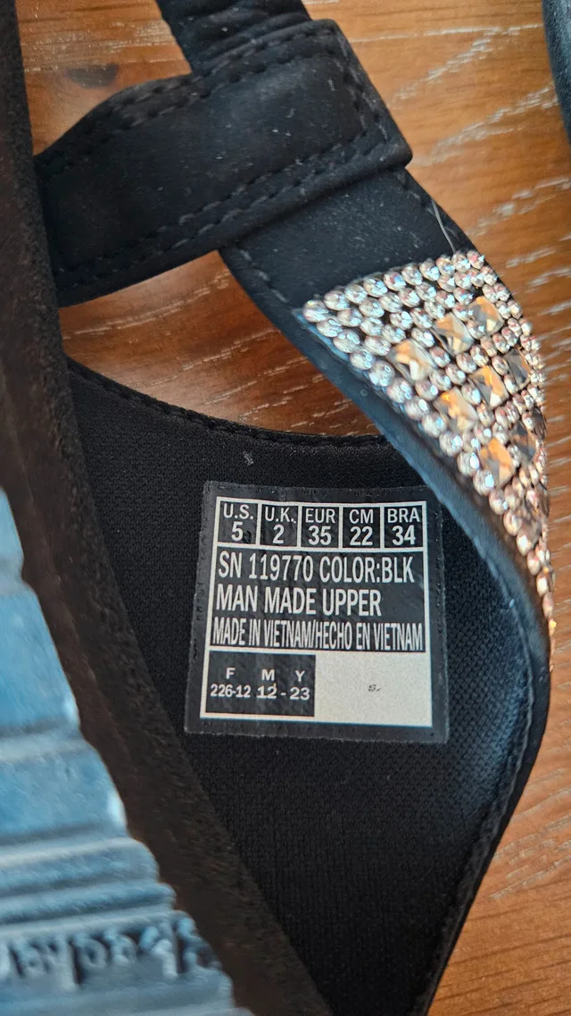 Skechers Cali Yoga Foam Sandals image indicator(4)