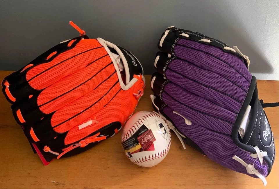 Rawlings 10” LH Baseball Gloves - photo 4