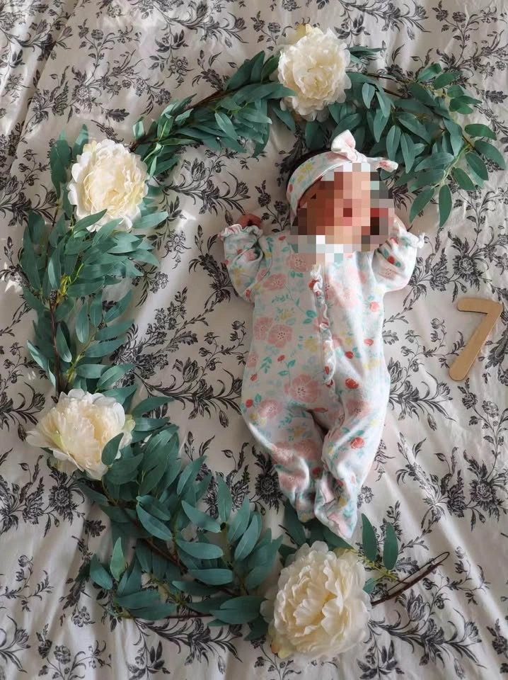 Newborn Baby Girl Floral Monthly Photo Prop Set - photo 5