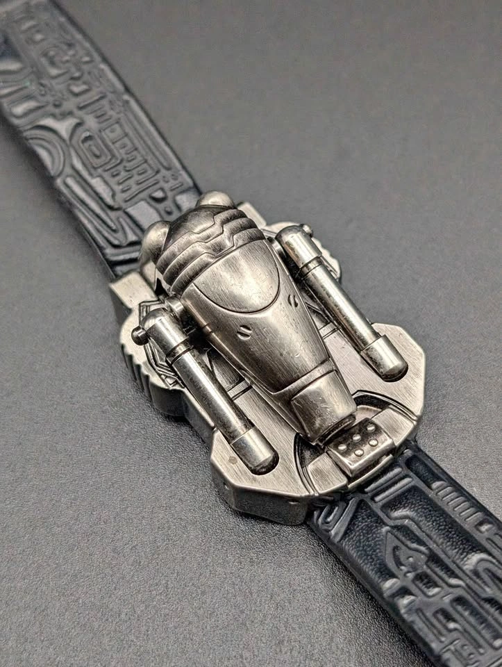 Unique Star Wars Metal Flip-Up Digital Watch Working New Battery