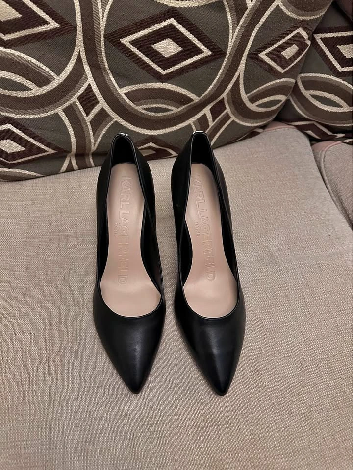 Karl Lagerfeld Paris Pointed Toe Pumps