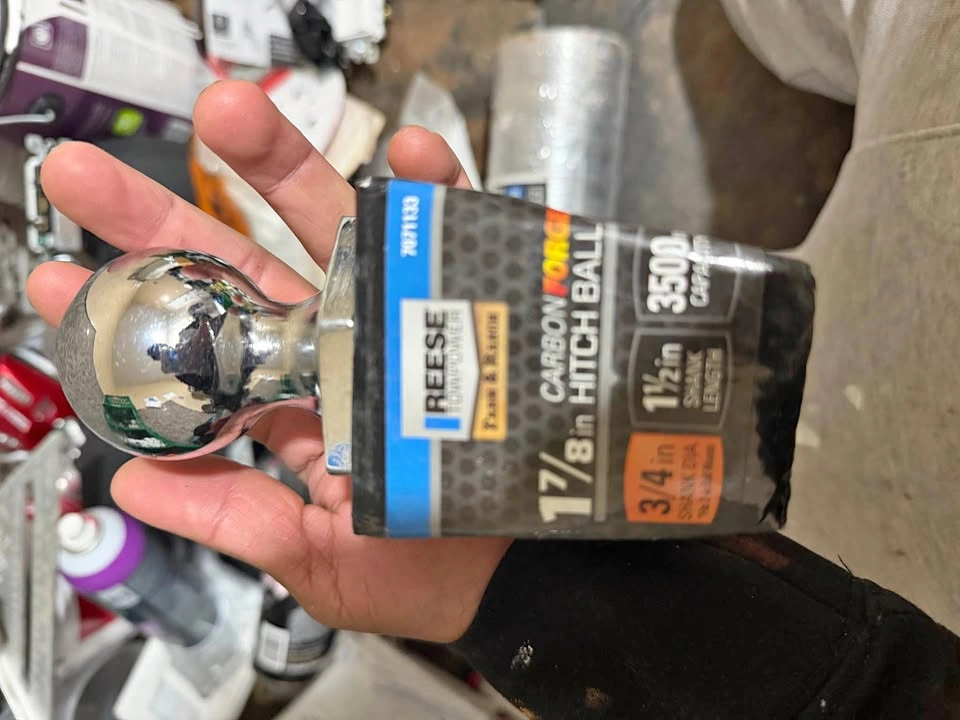 Hitch ball
