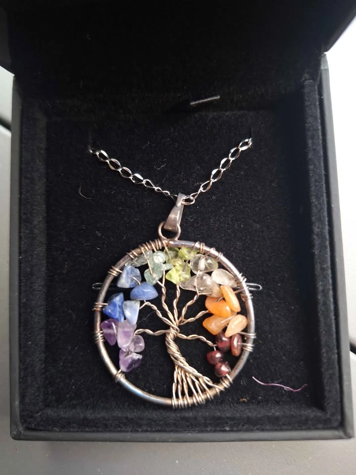 Beautiful Tree of Life Necklace - photo 2