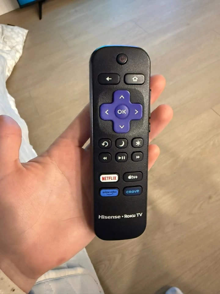 HISENSE ROKU TV 65" - photo 2