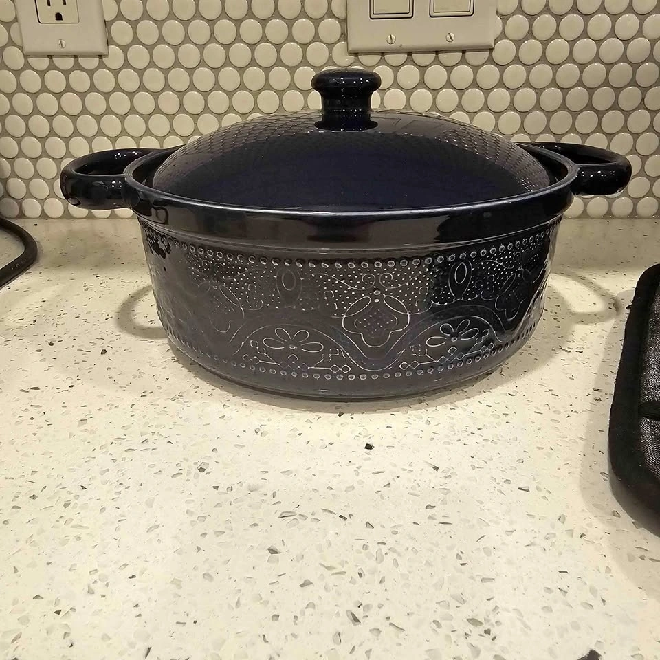 Large Blue Ceramic Dutch Oven/Casserole Dish