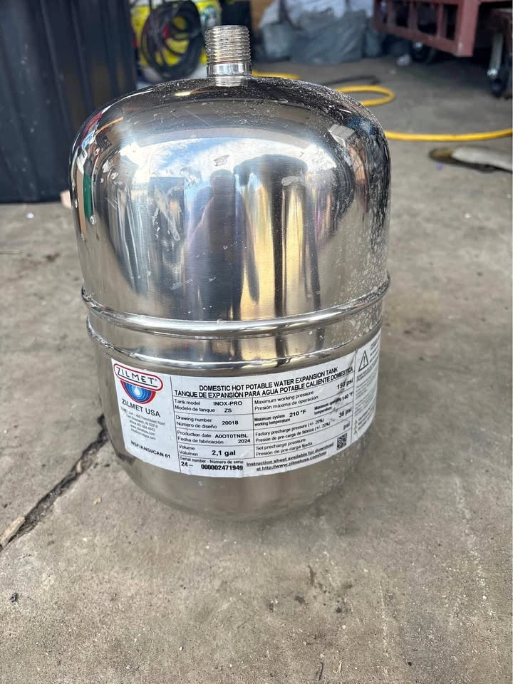 Zilmet Stainless Steel Expansion Tank – 2.1 Gallon –