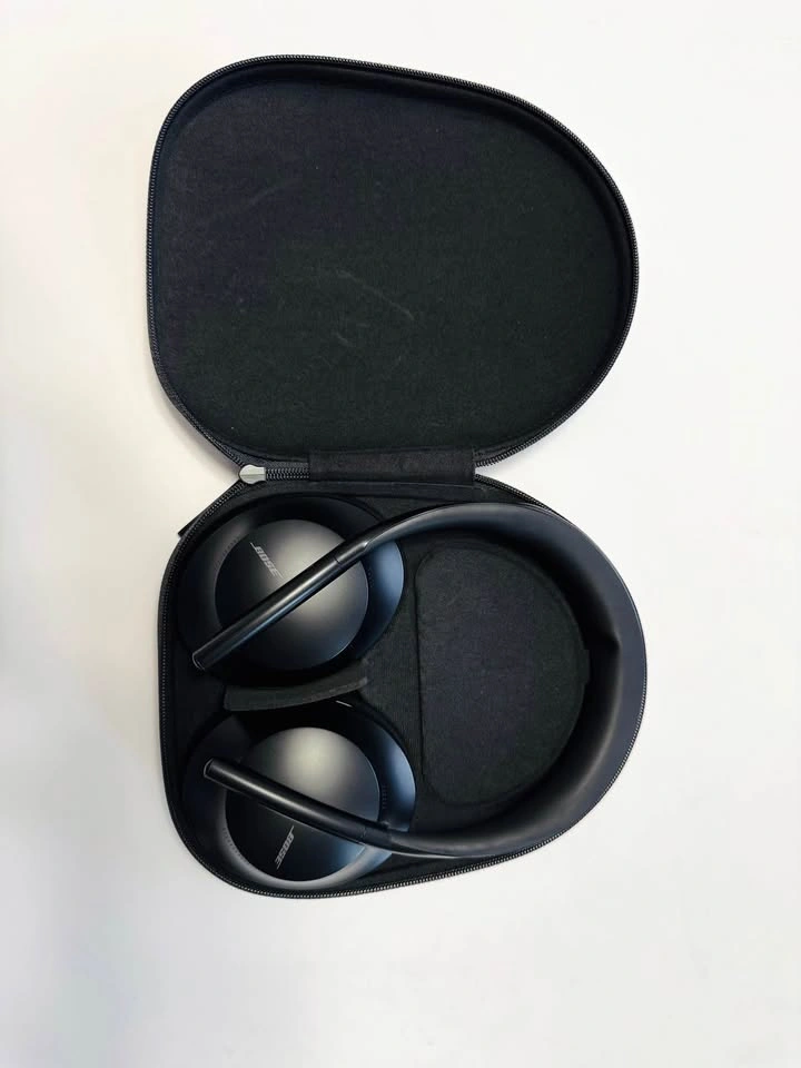 Bose Noise Cancelling Headphones 700 - Black - photo 2