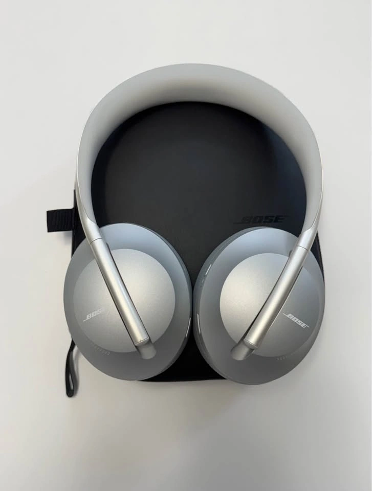 Bose Noise Cancelling Headphones 700 - Silver - photo 2