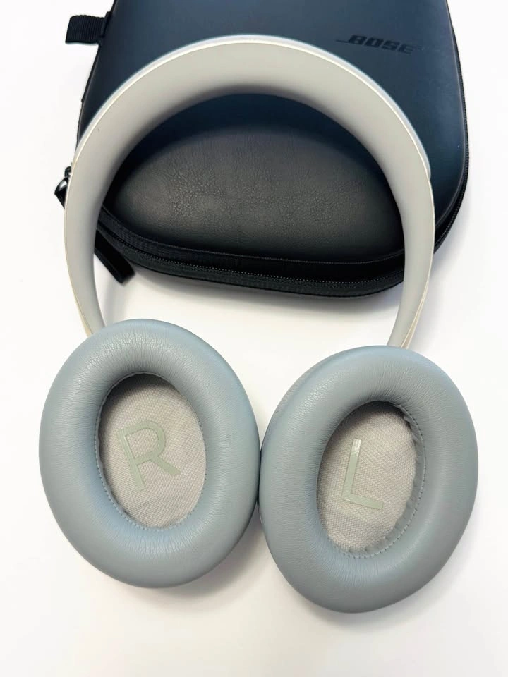 Bose Noise Cancelling Headphones 700 - Silver - photo 3