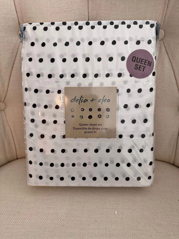 Queen Bedding Set
