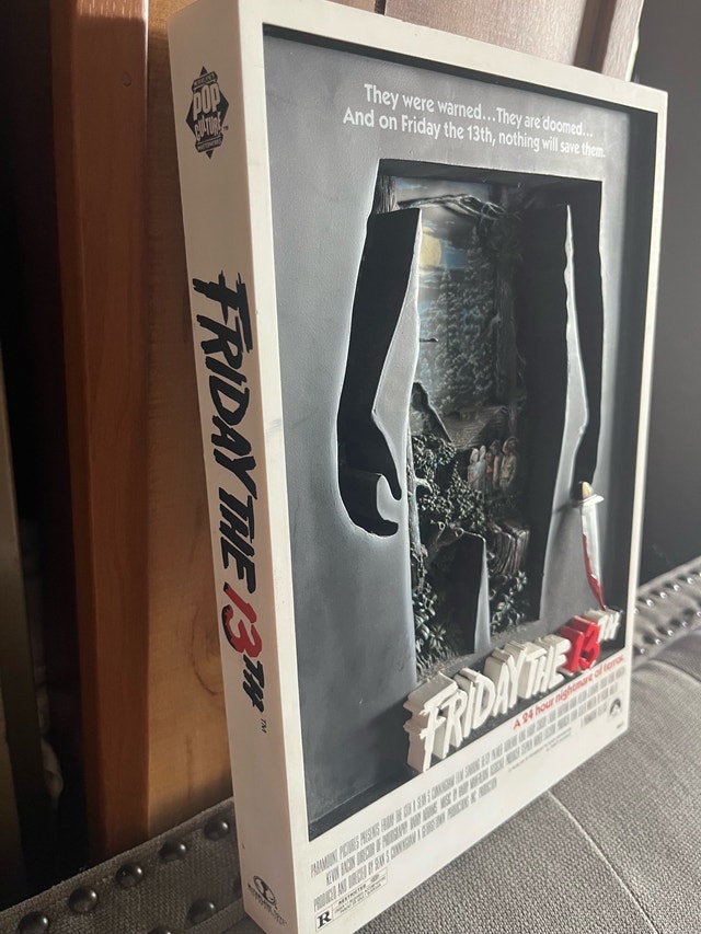 Friday the 13th 3D Movie Poster Sculpture - McFarlane Toys 2006 - photo 2