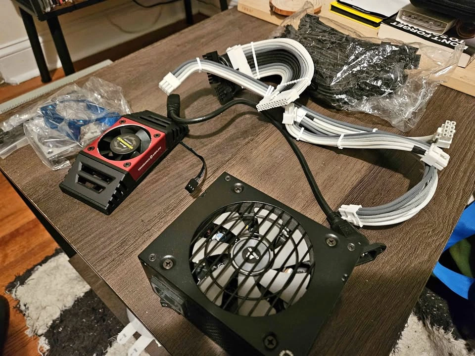 Corsair SF750 PSU with Vengeance Airflow & Cable Extensions