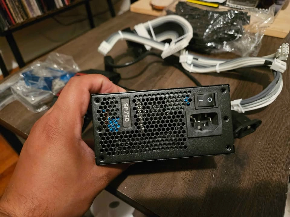 Corsair SF750 PSU with Vengeance Airflow & Cable Extensions - photo 4