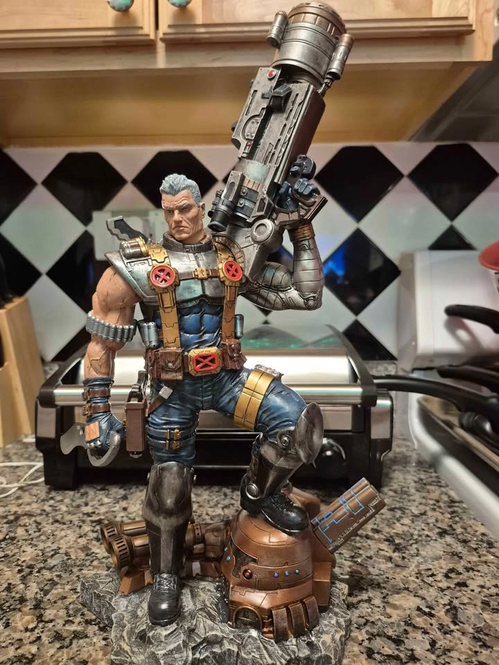 Diamond Select Cable Statue Marvel - photo 3