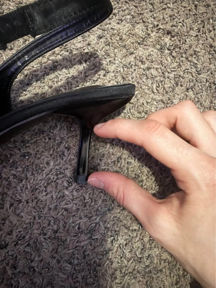 LE CHÁTEAU black kitten heels size 8 (38) - photo 4