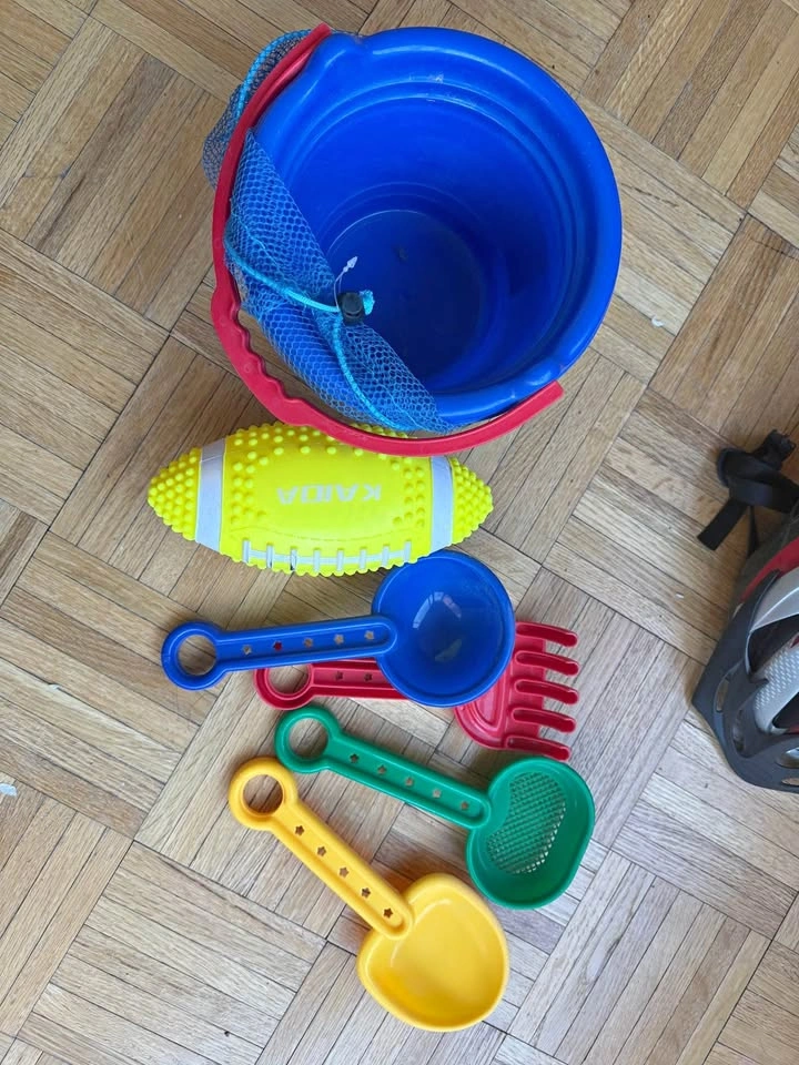Beach toys