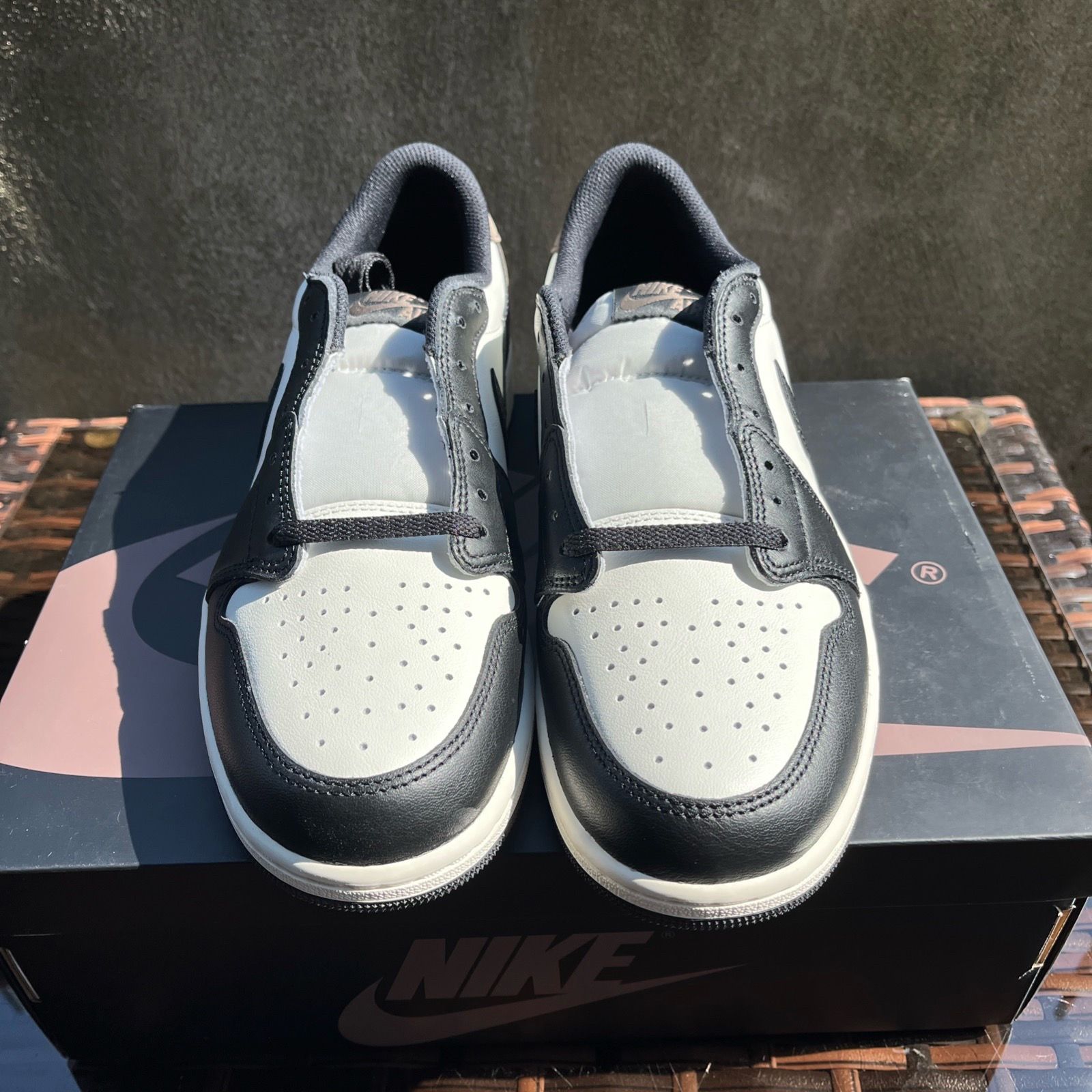 Air Jordan 1 Retro Low OG Dark Mocha Size 11 - photo 2