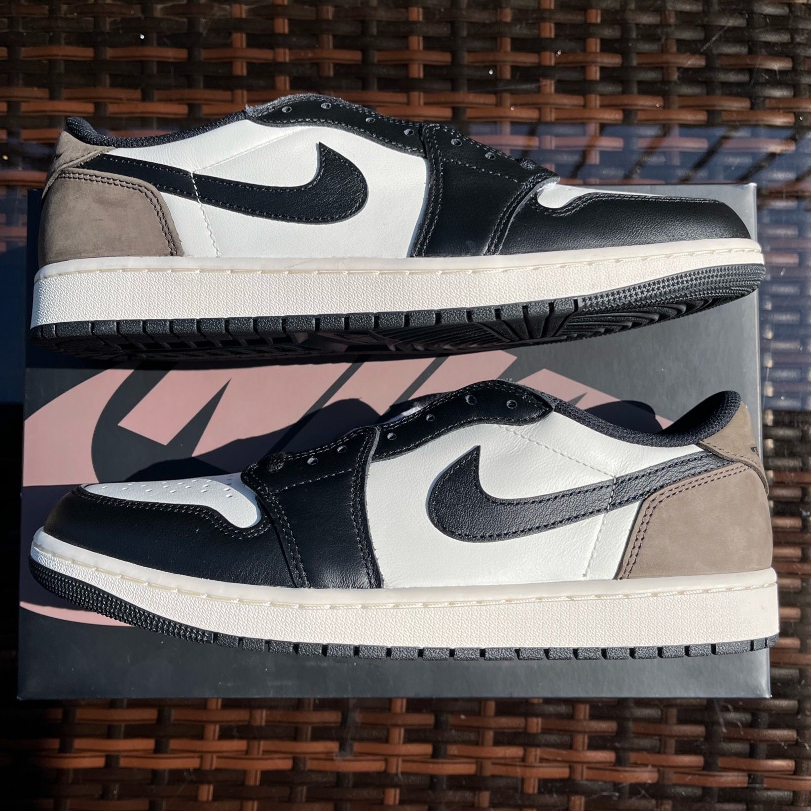 Air Jordan 1 Retro Low OG Dark Mocha Size 11 - photo 4