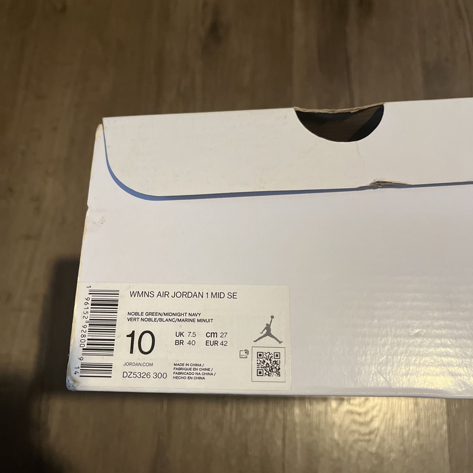 Jordan 1 Mid SE Seahawks White Green Sneakers DZ5326-300