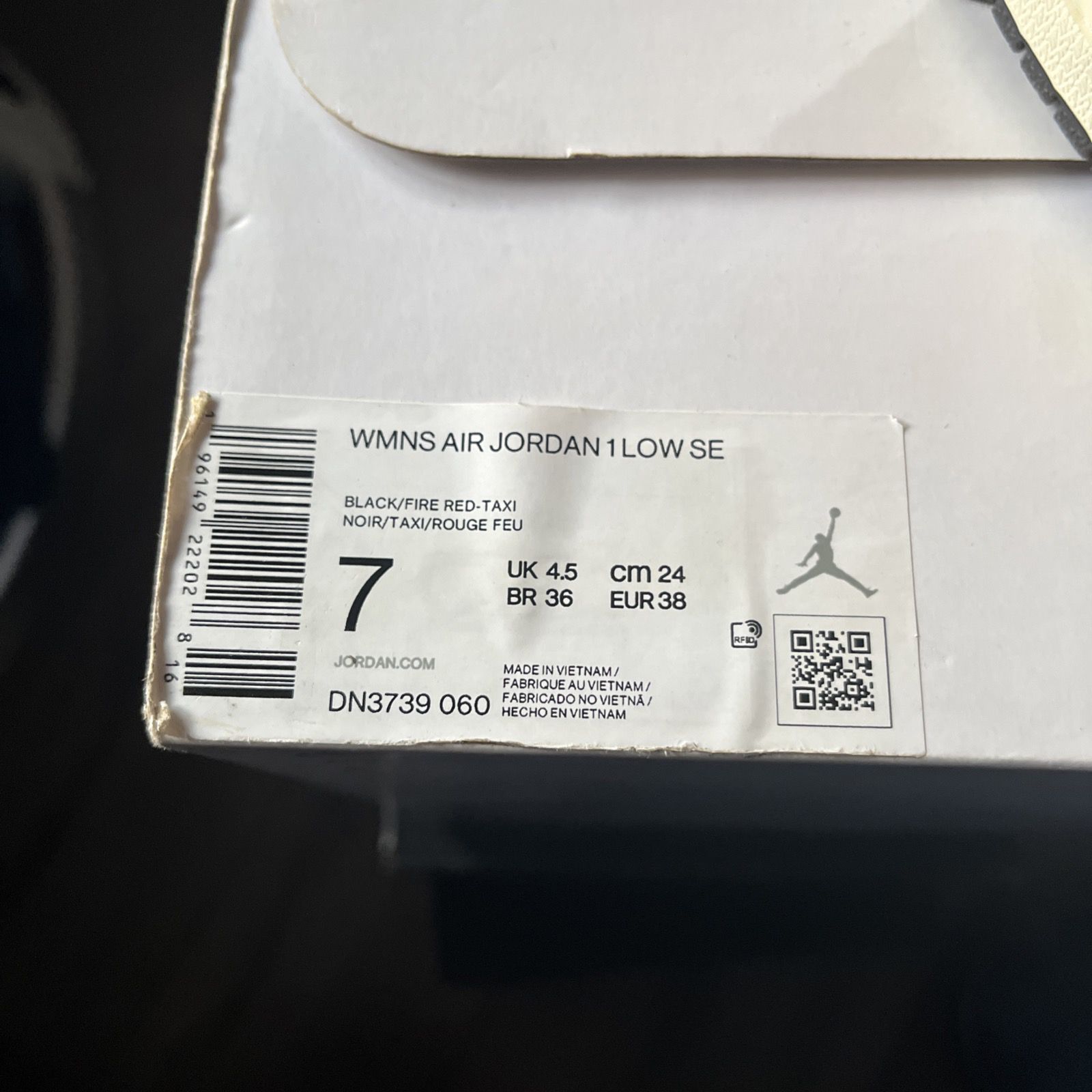 Air Jordan 1 Low SE Black Multi Color Size 7 Womans