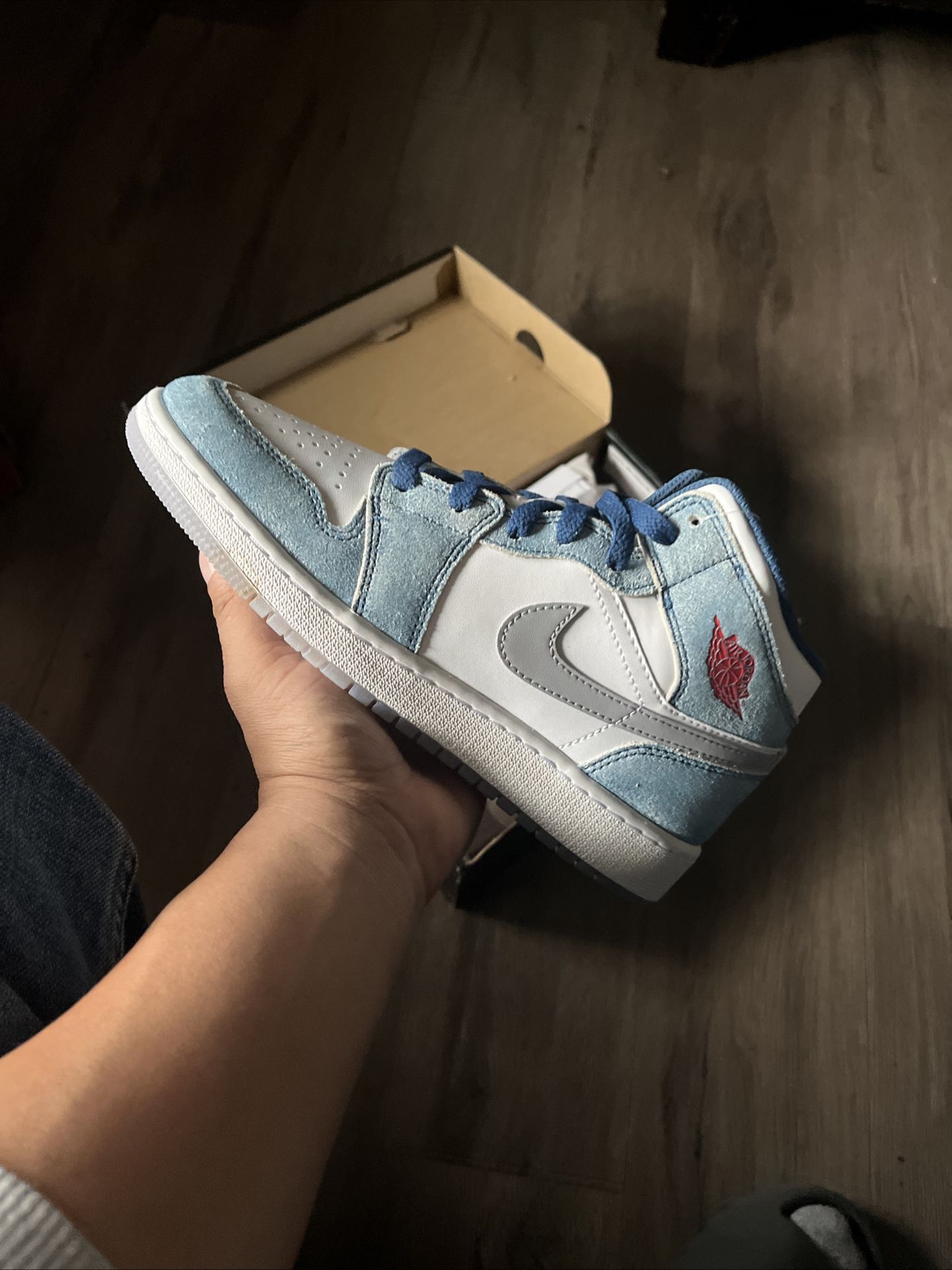 Jordan 1 Mid SE French Blue Light Steel (GS) - photo 2