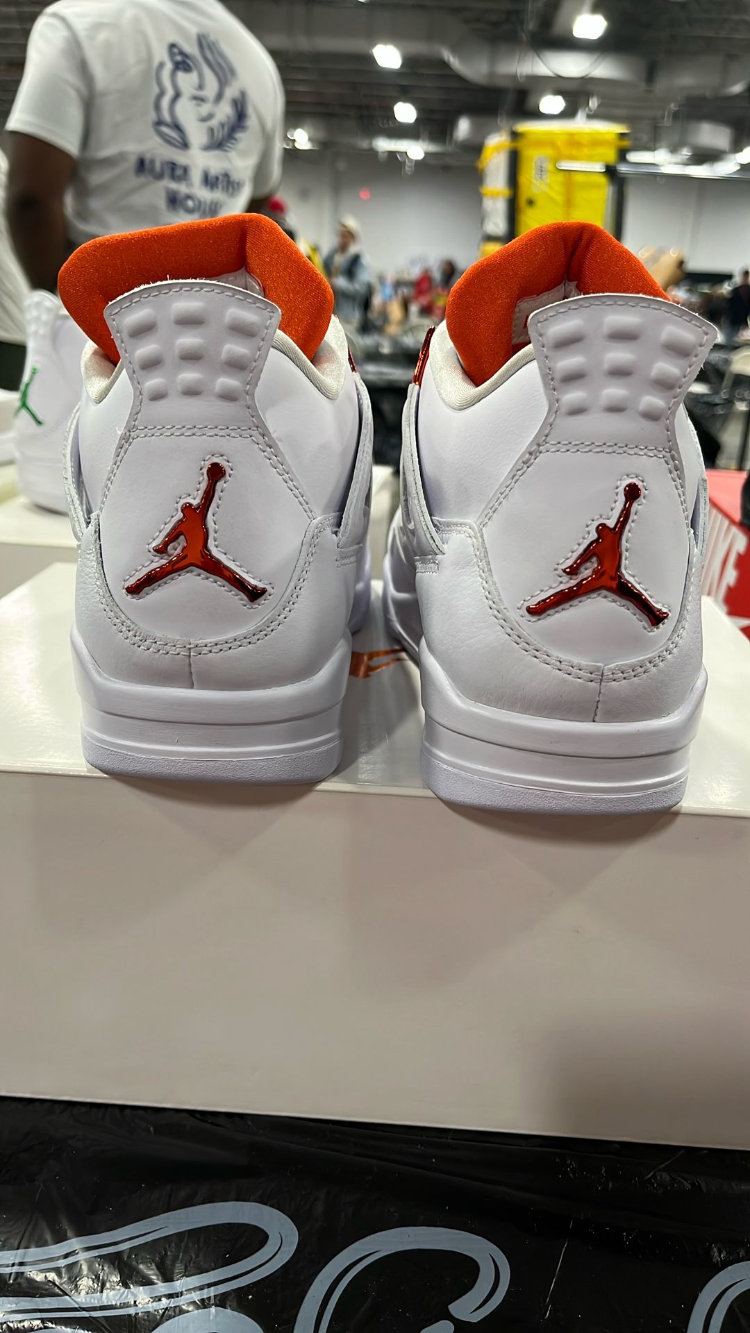 Jordan 4 Retro Orange Metallic Size 8.5 M - photo 4