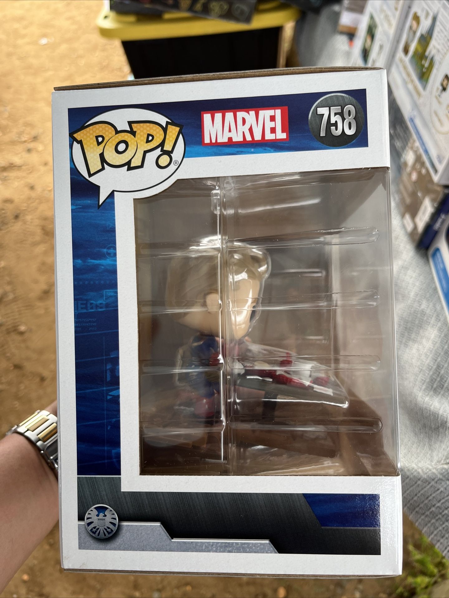 Funko Pop Captain America 758 Avengers Deluxe - photo 5