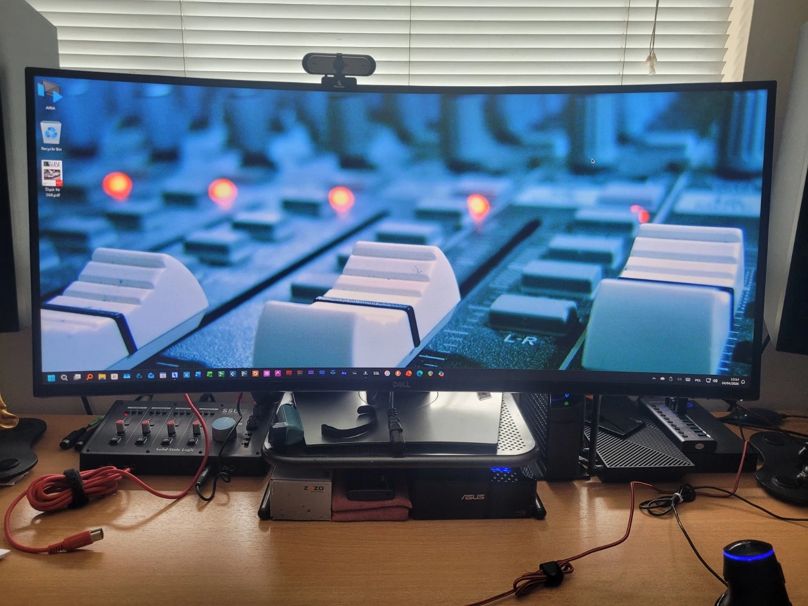 DELL MONITOR U3818DW FOR SALE