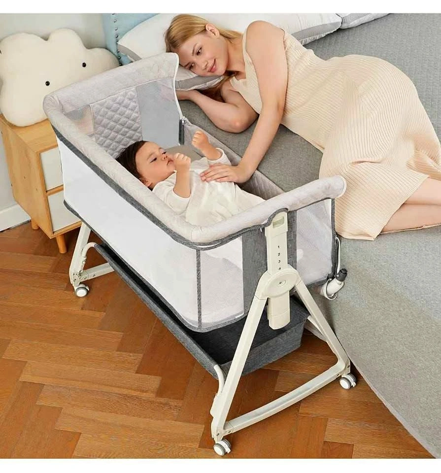 Baby Bassinet Bedside Sleeper with Wheels