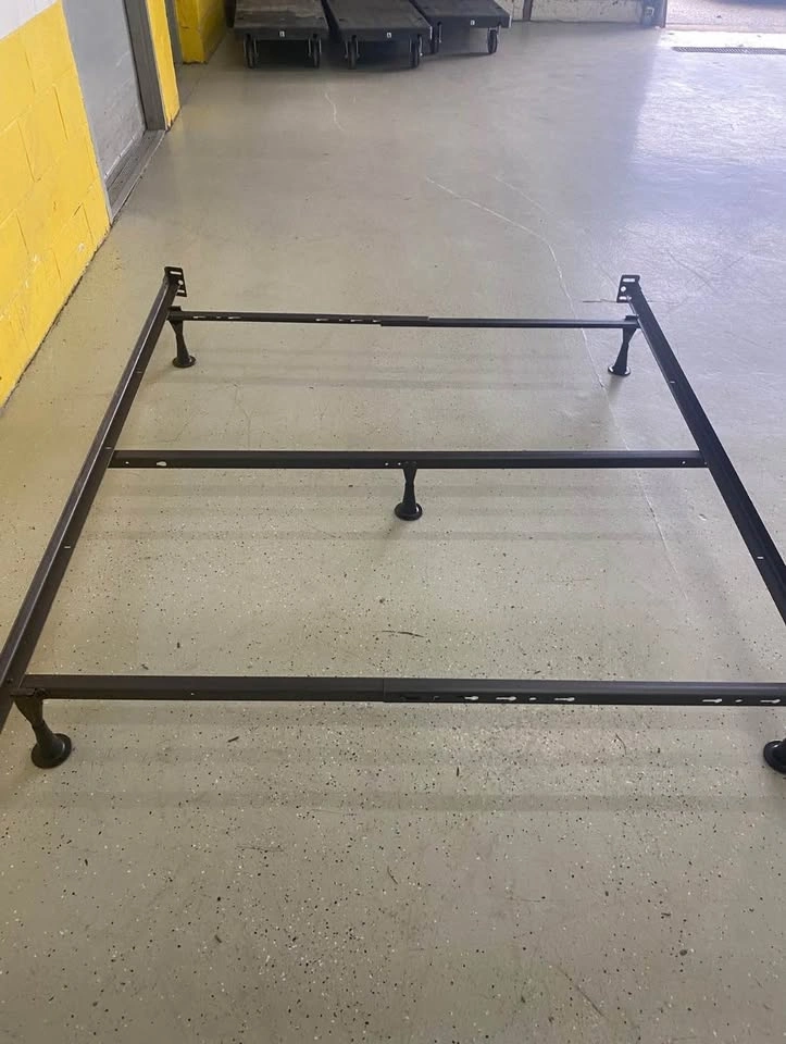 Queen/King Metal Bed Frame on Wheels - photo 3