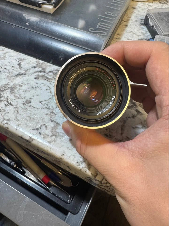 Voigtlander Ultron 35mm f1.7 Aspherical LTM Lens L39 - photo 2