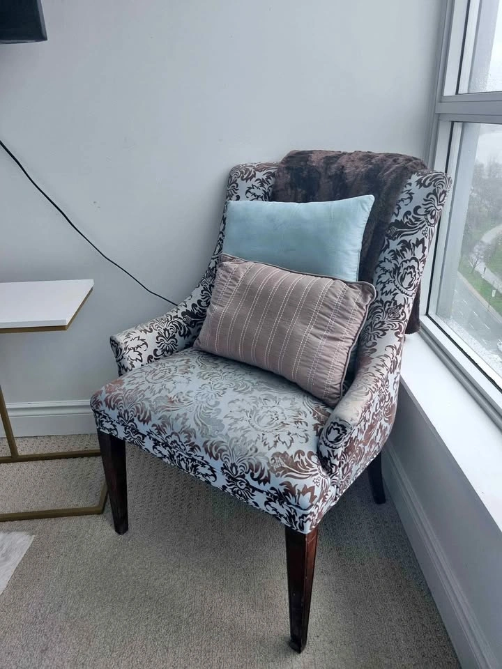 Free accent chair