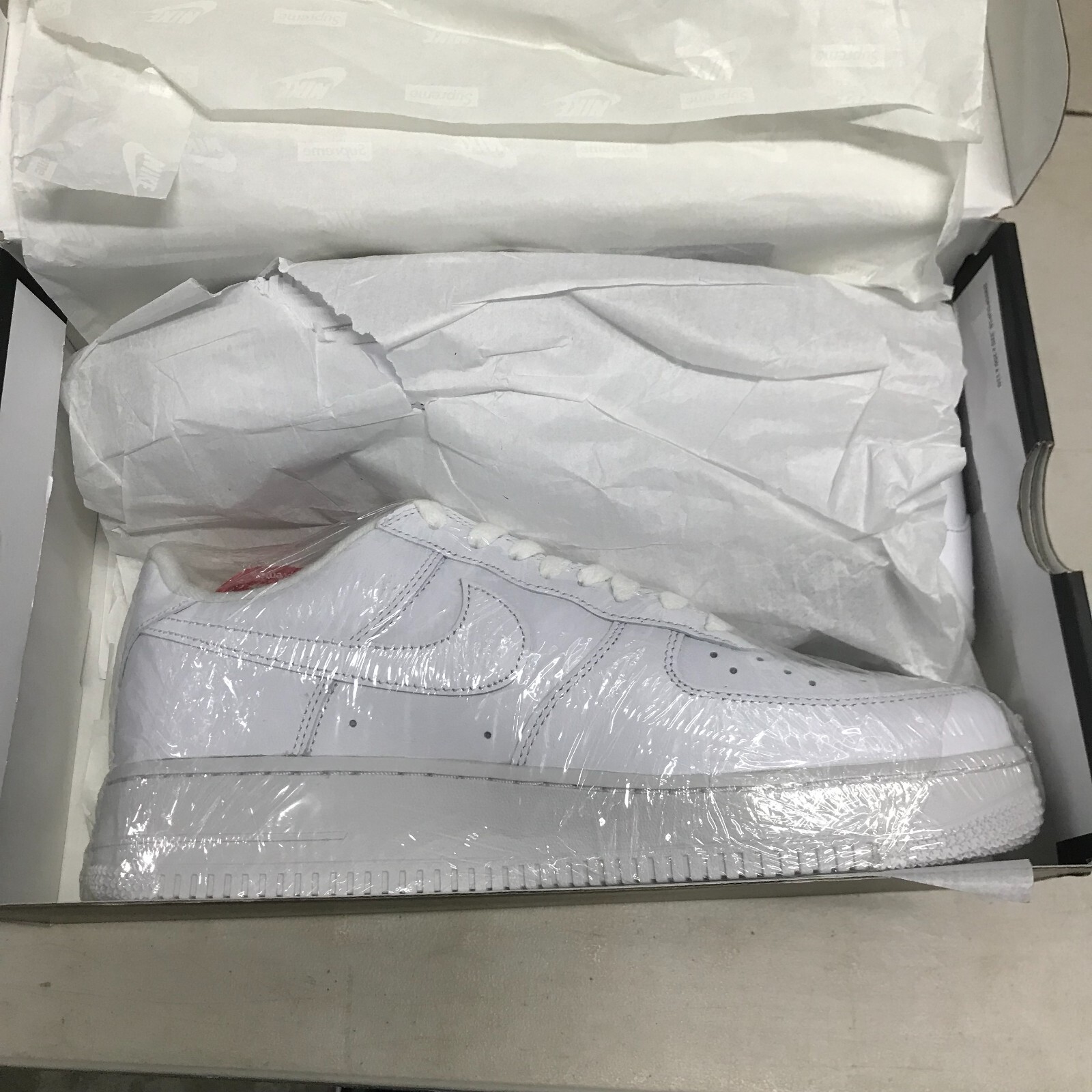 Supreme Nike Air Force 1 Low Sneakers - photo 4