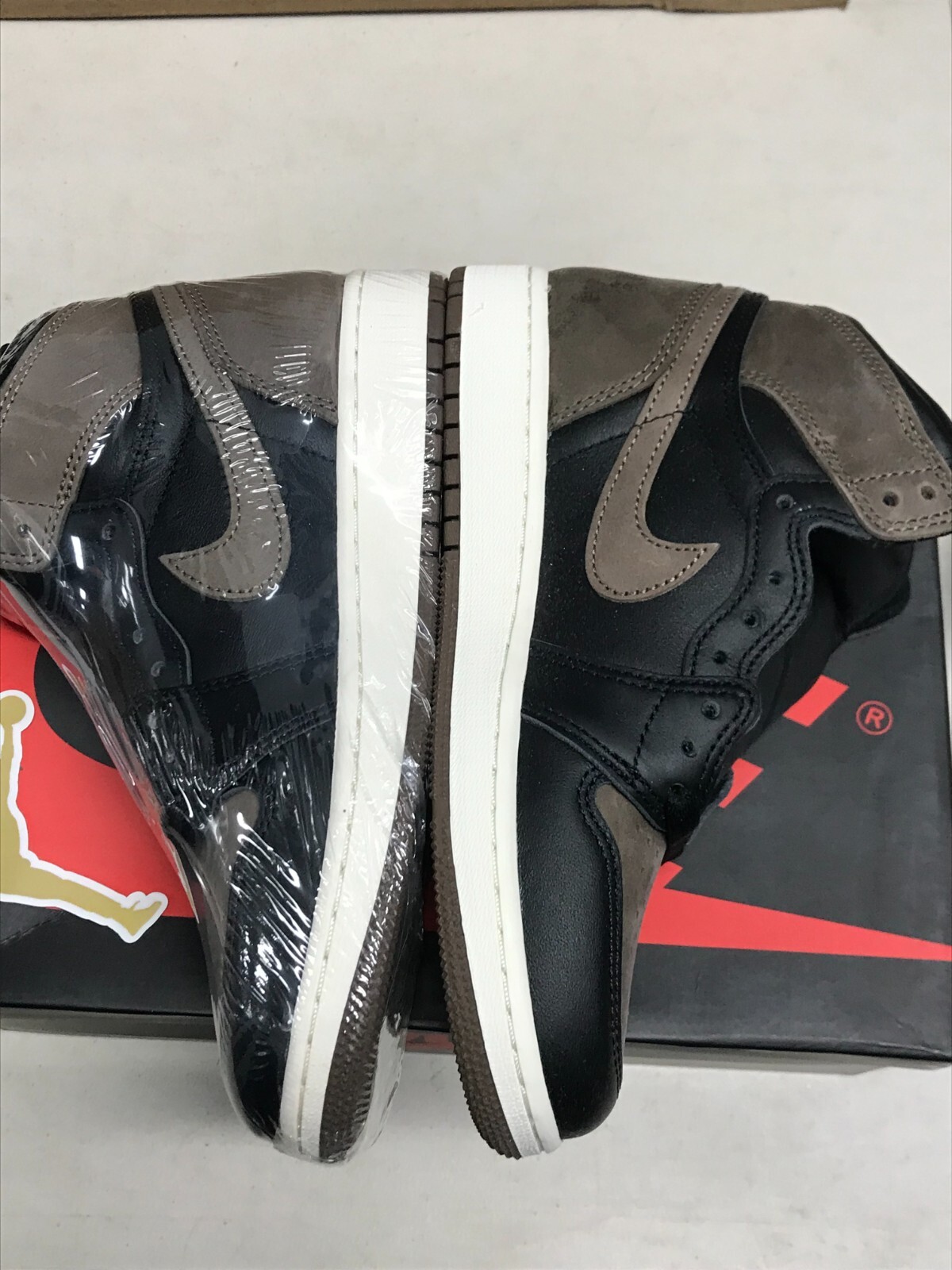 AIR JORDAN 1 RETRO HI (GS) - photo 4