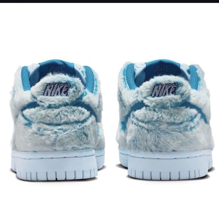 Nike Dunk Low Abominable Snowman Size 5Y - photo 5