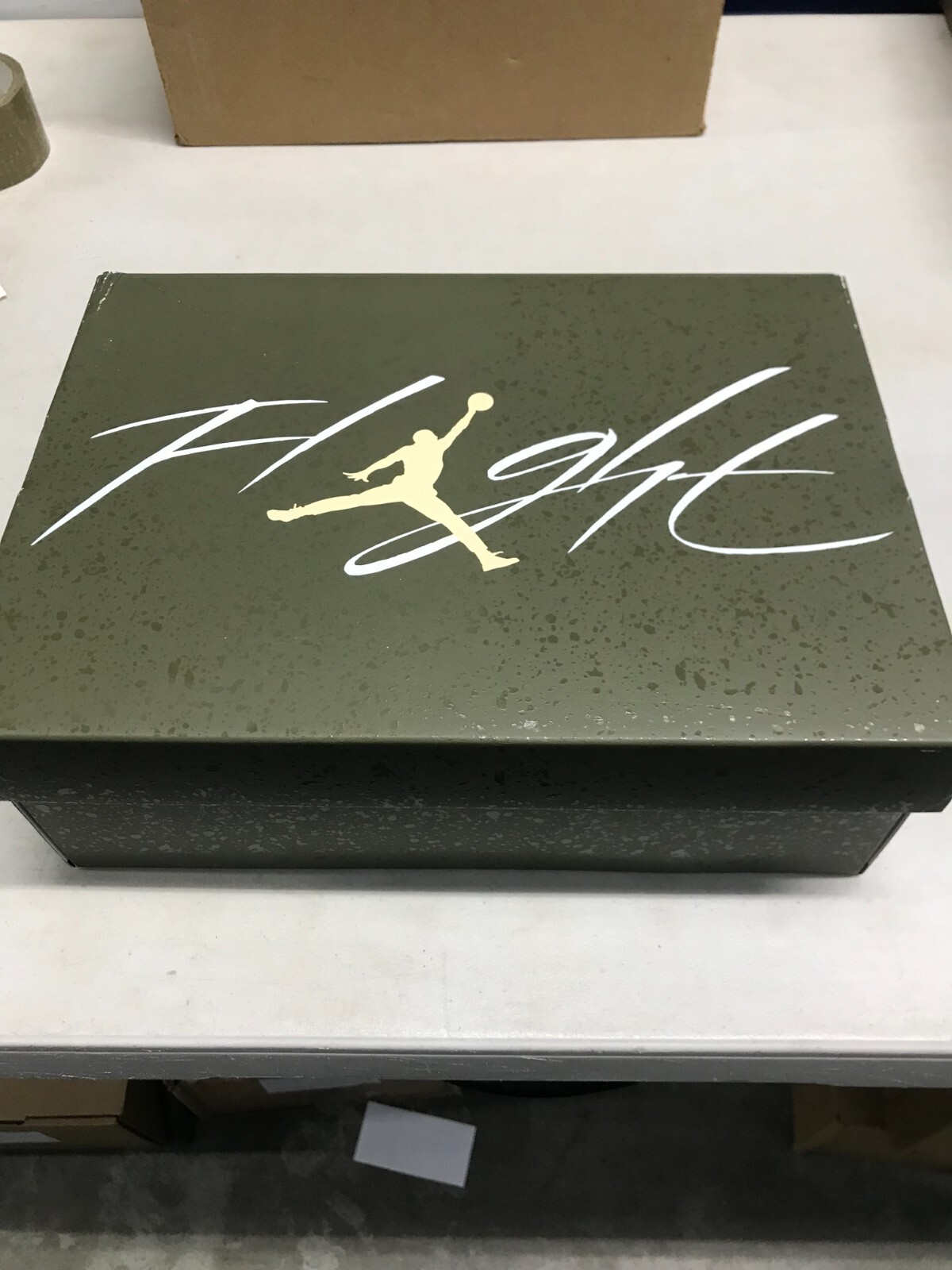 Air Jordan 4 Retro SE Craft GS